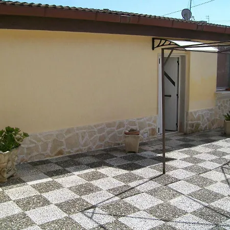 Emma Villa Leporano